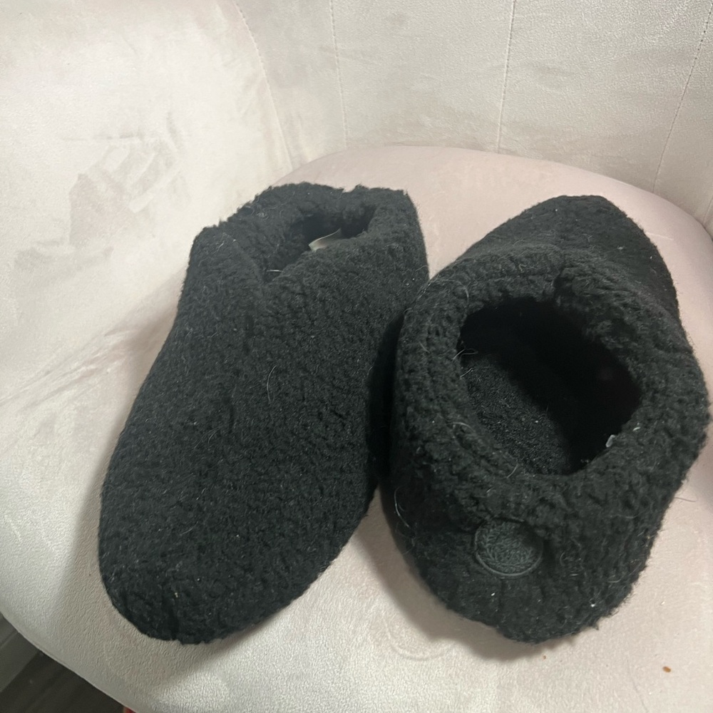 Pink Victorias Secret Slipper Booties Black Size L